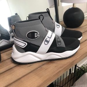 Champion Rally Neo Women Size 7.5